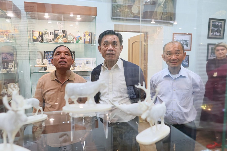 Показали все лучшее: в Тобольске завершился визит делегации из Лаоса