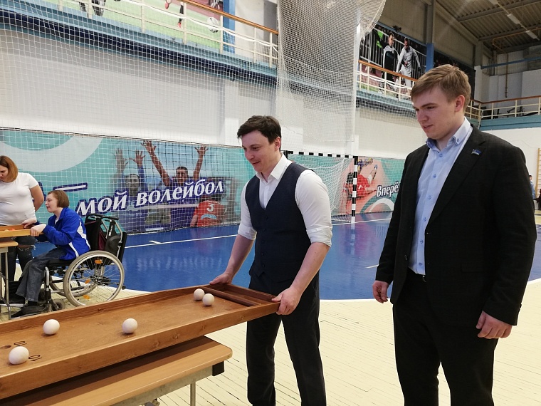 Депутаты гордумы попробовали свои силы на первом фестивале «Разные-Равные-Единые»