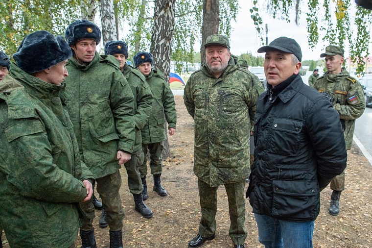 Александр Моор после посещения мобилизованных: Нареканий по размещению, питанию у мужиков нет