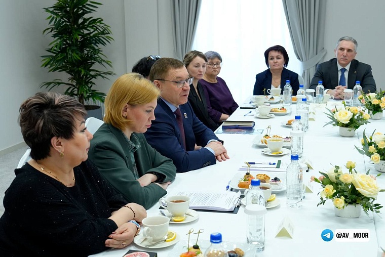 Владимир Якушев и Александр Моор встретились с матерями, потерявшими сыновей на СВО