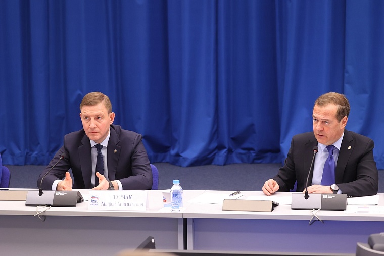 ЕР включит поручения из послания Путина в народную программу