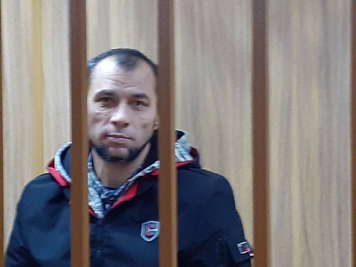 Тюменцу, который обвиняется в убийстве жены и ребенка, продлили арест