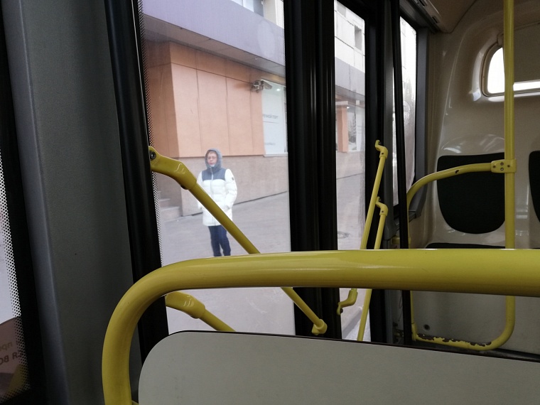 В Тюменской области на ходу загорелся автобус