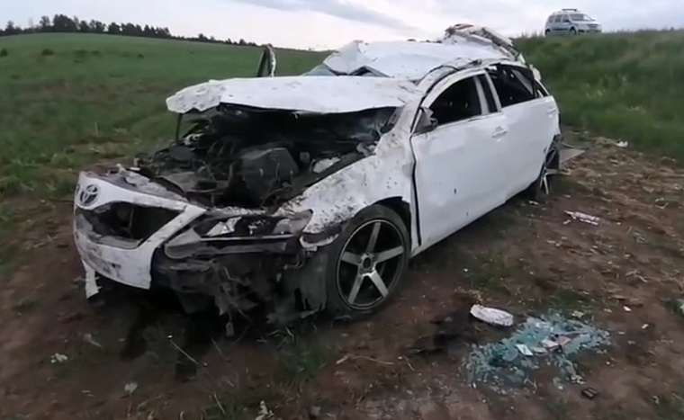 Смертельно пьяный водитель перевернулся на трассе. Есть погибший