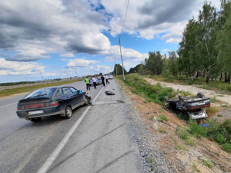 24-летний водитель "Тойоты" погиб на Тобольском тракте
