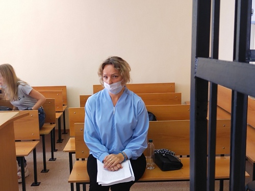 Тюменский районный суд отложил рассмотрение дела опекунши недееспособных детей