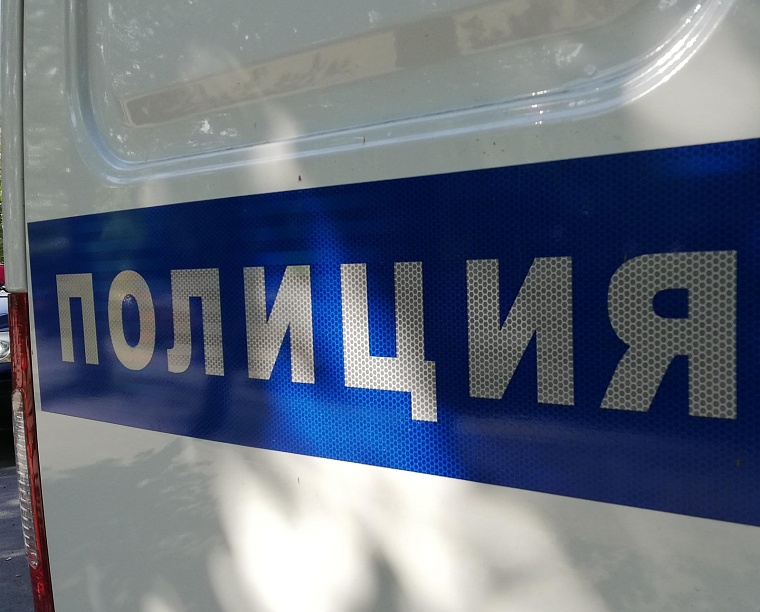 Тюменцу сломали челюсть возле бара в центре города