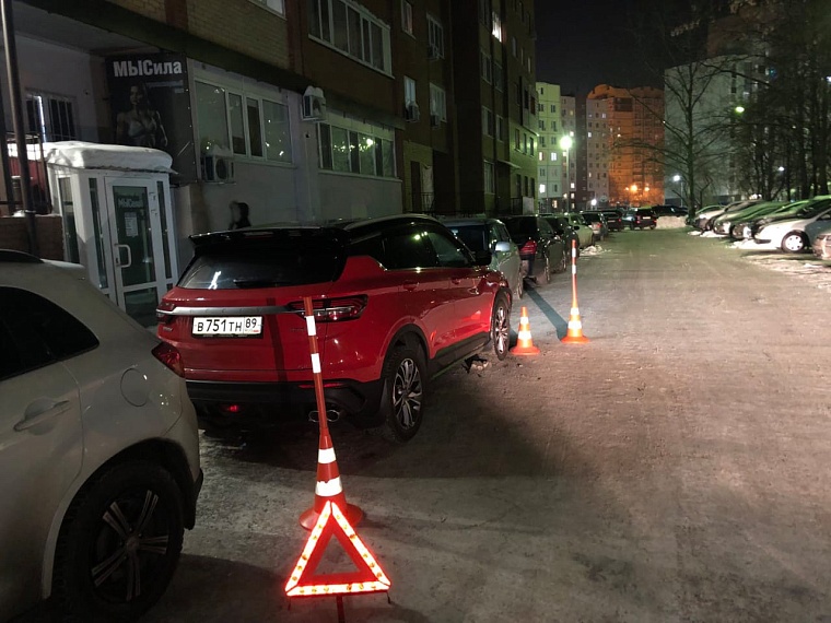 В Тюмени пьяная водитель "Лады Гранты" пыталась убежать с места аварии