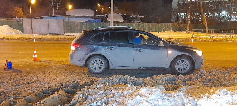 На улице Дружбы в Тюмени иномарка сбила 16-летнего подростка из Свердловской области