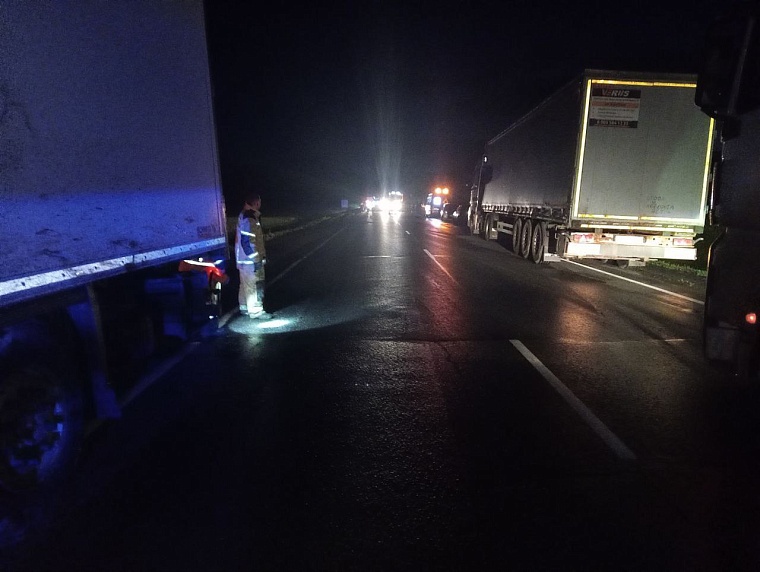 В ночном ДТП на трассе Тюмень - Омск погибли два человека