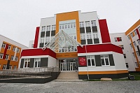 В тюменской гимназии №49 дети разгромили туалет