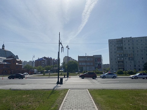 В Тобольске иномарка сбила подростка на самокате