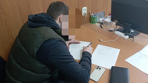 В Тюмени за езду по тротуару наказали водителя иномарки