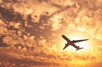 У самолета "ЮТэйр", летевшего из Тюмени, отказал правый двигатель