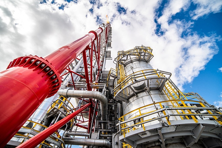 Жителей Тобольска предупредили о сильном горении факела