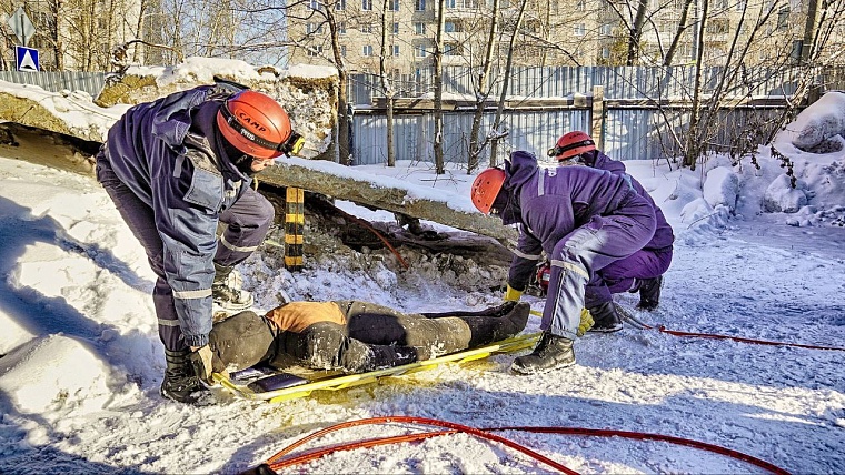 В Тюмени МЧС тренировалось ликвидировать последствия "взрыва газа"
