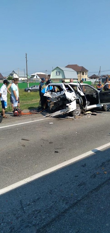 В жестком ДТП у Червишево погиб пассажир ВАЗ-2114