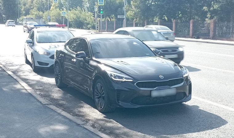 В Тюмени водителя арестовали на трое суток за тонировку на авто