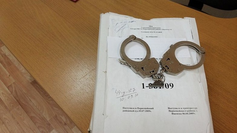 Во Владикавказе полицейские обещали грабителю не заводить уголовное дело за 250 тысяч рублей