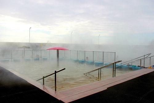 На горячем источнике под Тюменью спасли малыша