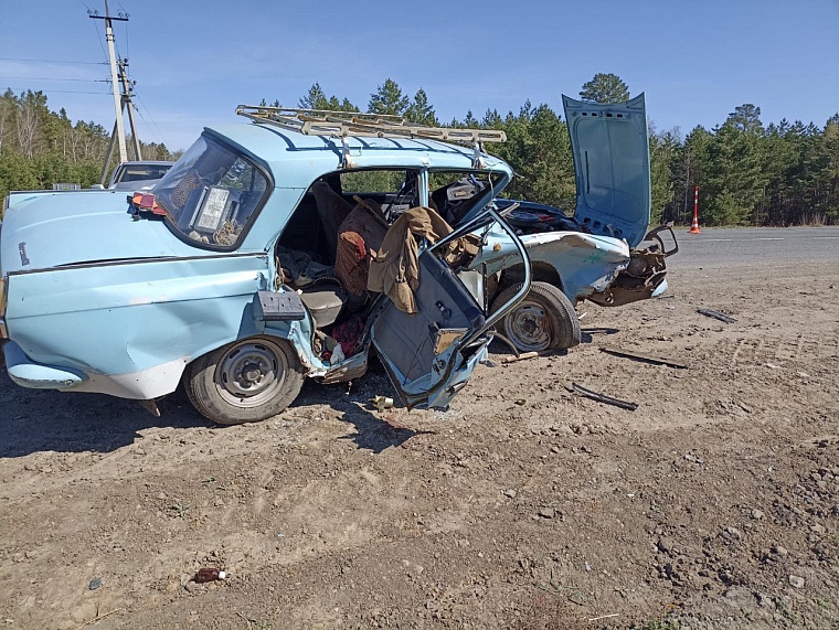 В ДТП на трассе Тюмень - Омск погибла женщина, четыре человека травмированы