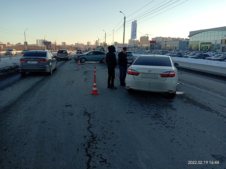 На Алебашевской произошла массовая авария, среди пострадавших дети