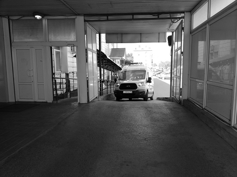 Следком сообщил о двоих погибших при стрельбе в гимназии Брянска