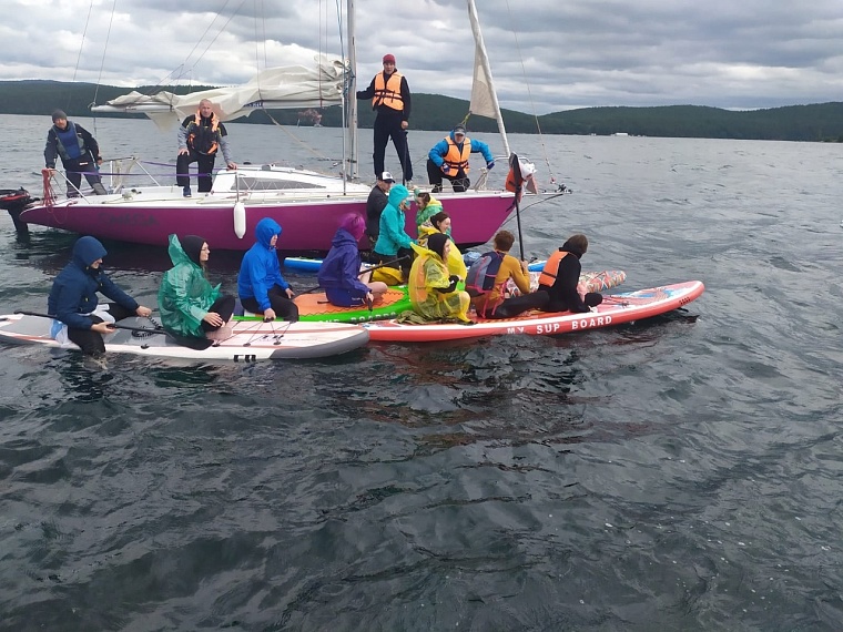 В соцсетях появилось видео спасения тюменских туристов после шторма