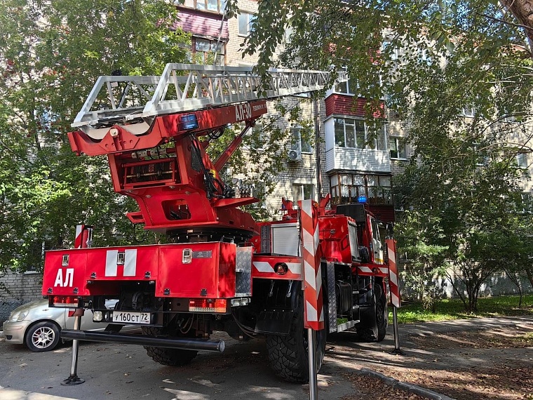 В Тюмени во время пожара погибли три человека