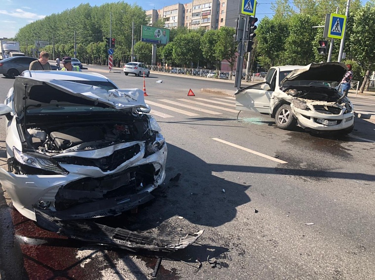 50 тюменцев ранено в ДТП в выходные