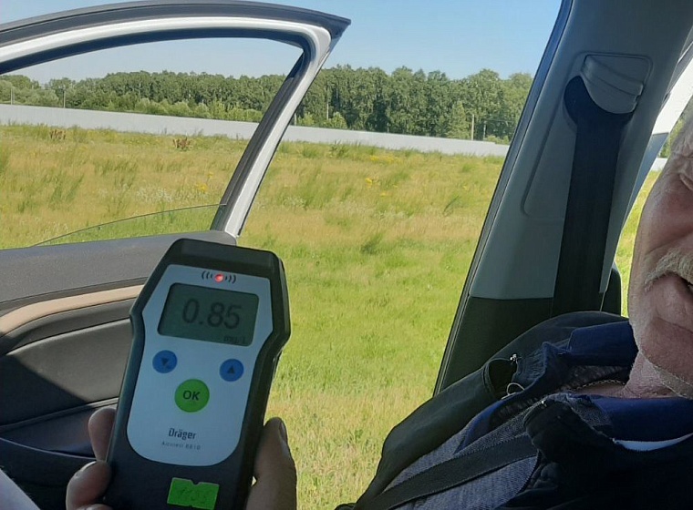 Пил после развода: на трассе Тюмень – Курган задержан пьяный водитель