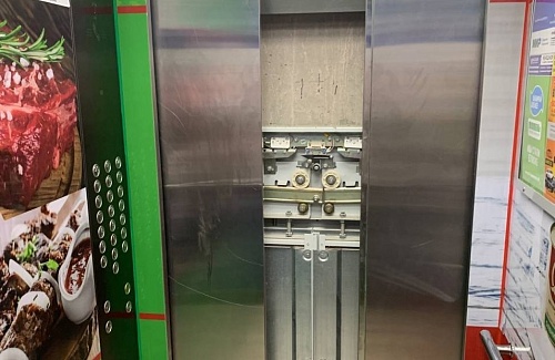 "Это фейк". Тюменский застройщик отрицает падение лифта в жилом доме на Дамбовской