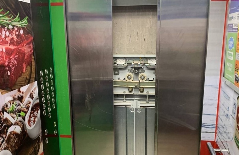 "Это фейк". Тюменский застройщик отрицает падение лифта в жилом доме на Дамбовской