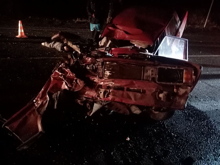 В Тюменской области три человека погибли и четверо пострадали по вине 16-летнего водителя