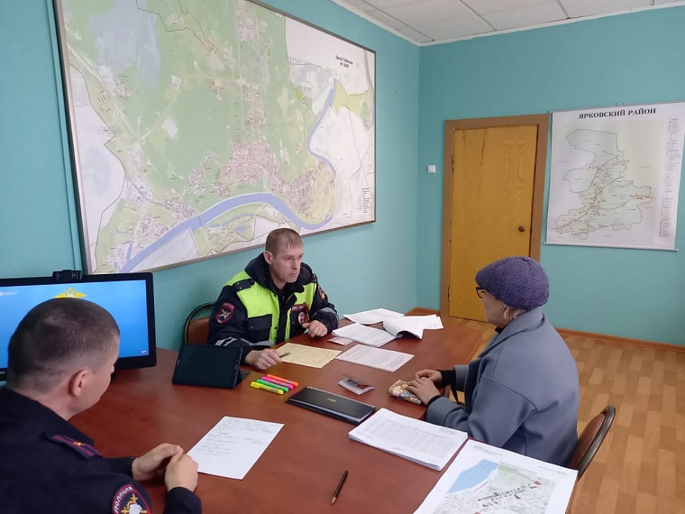 Отвлеклась на телефон: в Тобольске нашли лихачку, протаранившую четыре машины