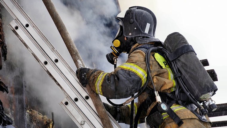 В Тобольске на пожаре погиб человек