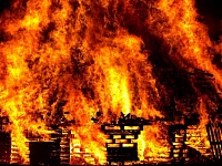 В Тюмени назвали предварительную причину ночного пожара на ремонтно-механическом заводе