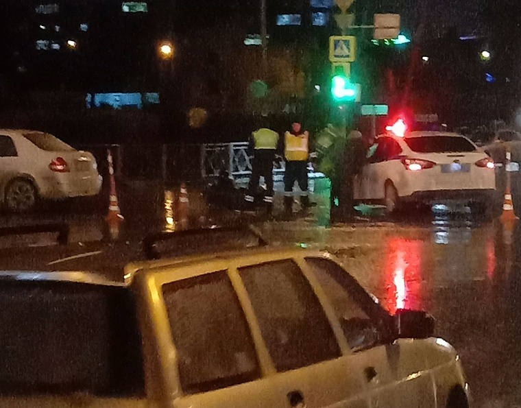 На перекрестке Одесская - Харковская под колеса легковушки попал скутерист