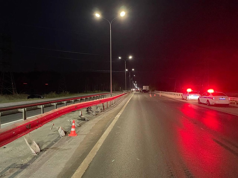 Пьяный водитель на "Мицубиси" стал виновником массового ДТП под Тюменью