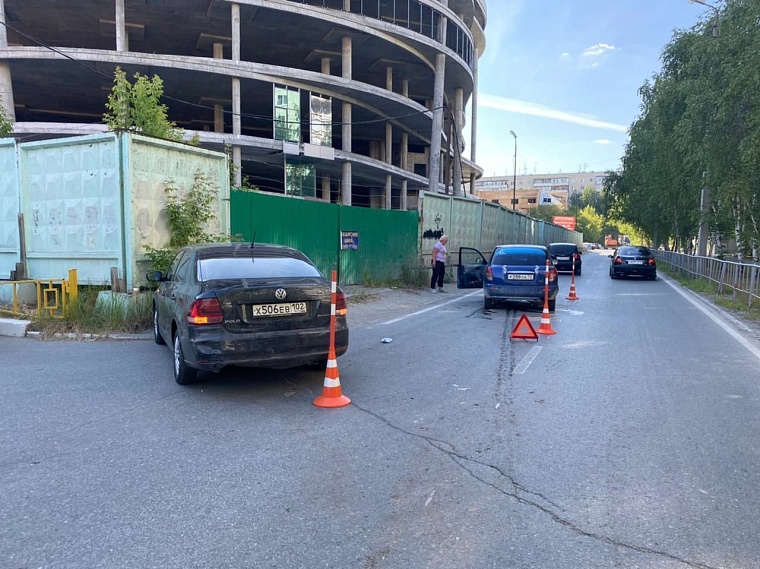 7 человек получил травмы в ДТП на улице Логунова