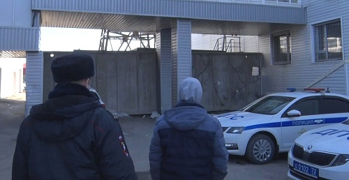 Молодой тюменец нынешней ночью угнал у отчима "Запорожец" и поехал катать друзей