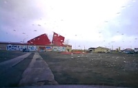 В селе Исетское сильный ветер сорвал крышу со здания