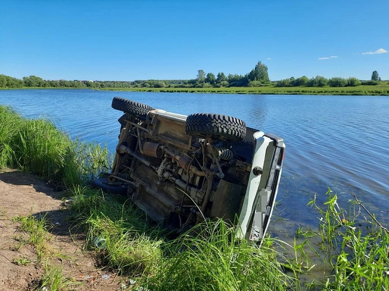 В районе Салаирского тракта пожилой водитель погиб за рулем