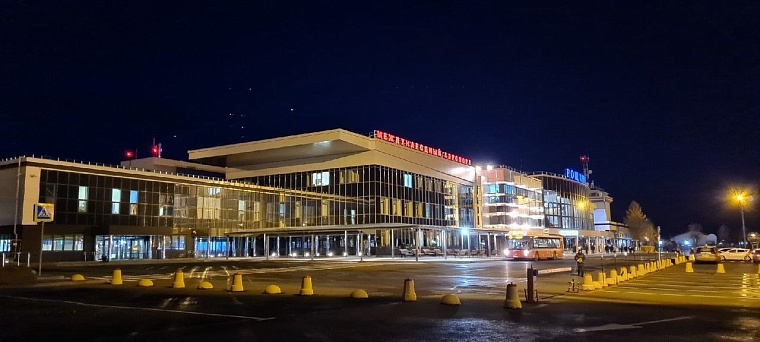 В Рощино выпустили светосигнальную ракету в приземляющийся самолет