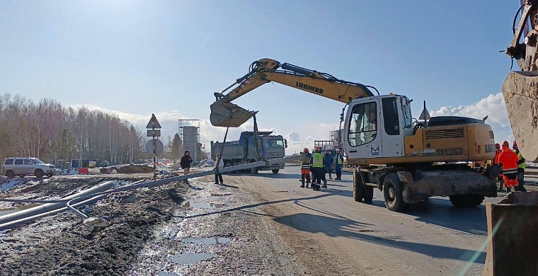 Движение в месте падения электростолбов на Московском тракте полностью открыто
