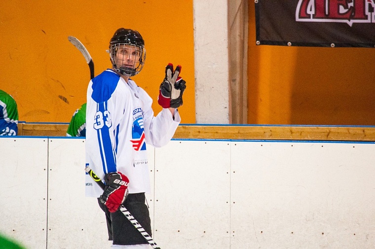 Тюменский телеведущий представит регион на финале Ночной хоккейной лиги