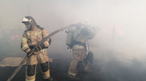 Официально: угрозы для населения из-за пожара в районе Криводанова нет