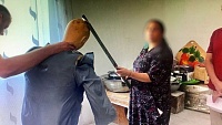 В Ставропольском крае женщина убила шваброй пристававшего к ней мужчину