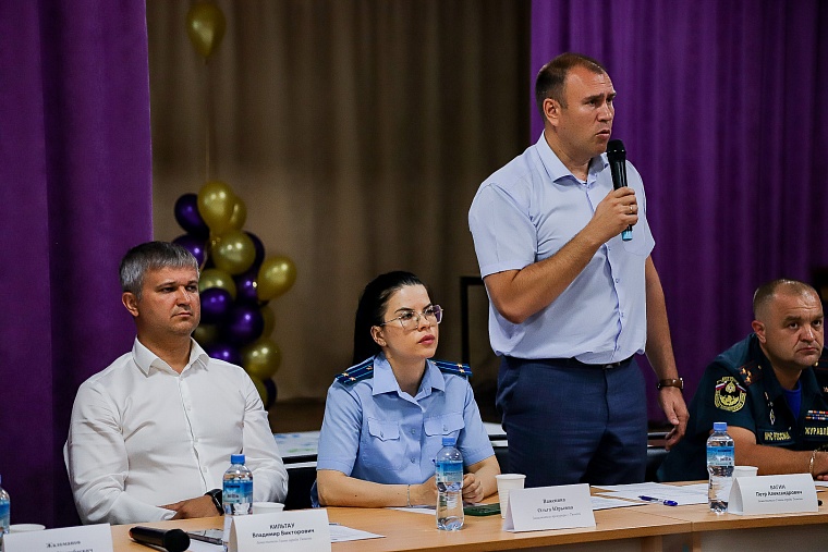 Жильцы дома на ул. Луначарского попросили вернуть им плоскую крышу