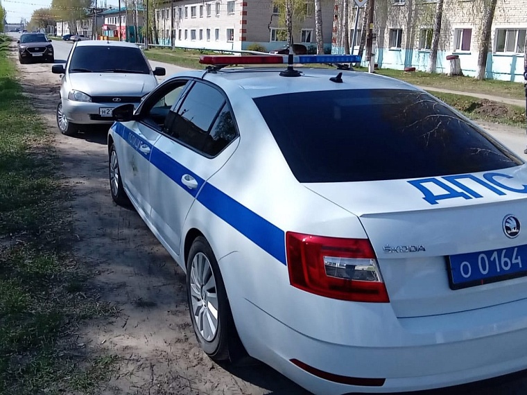 В Онохино 18-летний бесправник поехал на бабушкиной машине праздновать День Победы